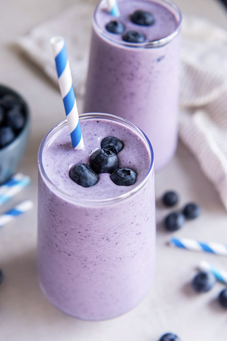 BLUEBERRY SMOOTHIE