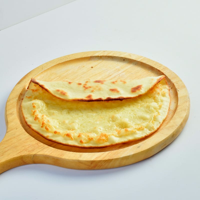 Halloumi pie with pesto