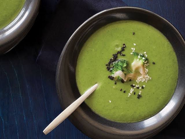 Special healthy chinese soup With Broccoli & ginger